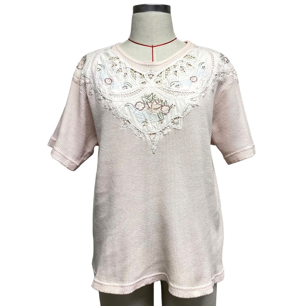 Vintage Ruffles by Angelica Womens XL Thermal Floral Applique Top